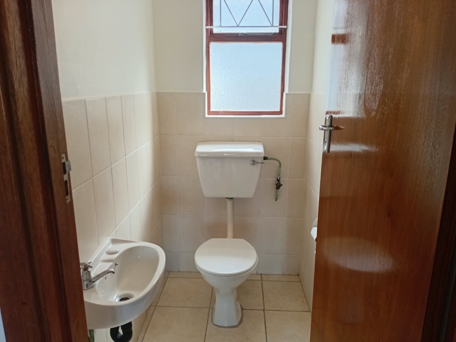 2 Bedroom Property for Sale in Beacon Bay Eastern Cape